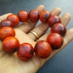 Vòng Tay Làm Bằng Gỗ Sưa