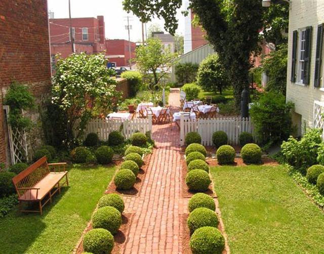Bố Trí Cây Xanh Cây Cảnh Cân Bằng Âm Dương